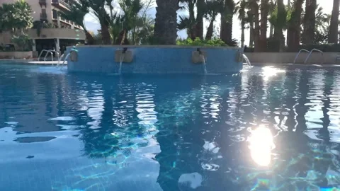 12.05.2022 Cyprus Paphos Elysium hotel Clear blue water in a hotel swimming pool Vídeo Stock 219244374