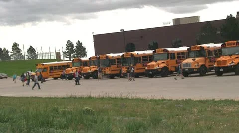 120523 children loading buses 1 Видео 11065395