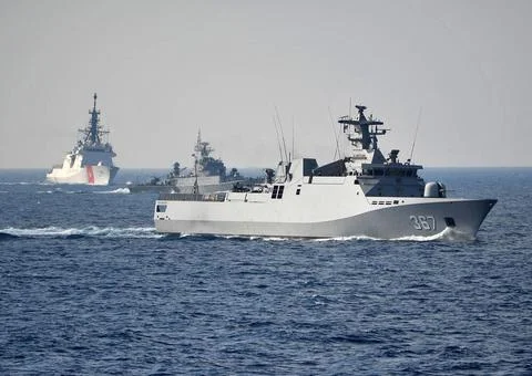 120605-N-HI414-403 JAVA SEA (June 5, 2012) The Indonesian navy Sigma-class... 스톡 사진