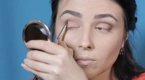 12apply eye shadow Stock Footage 62407591