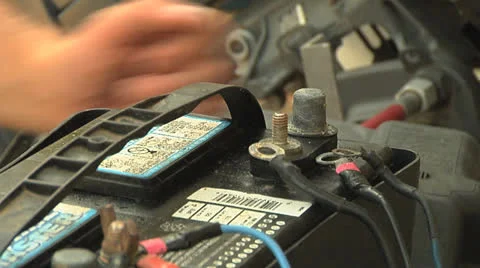 12V Battery negative lug attach Vidéo 23727655