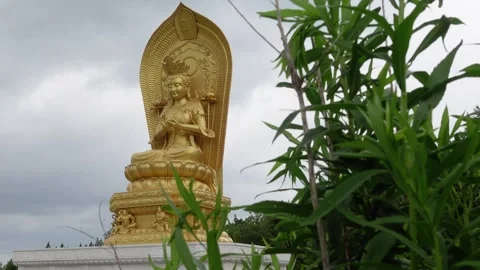 13-Meter High Bronze Statue in Wutai Shan Buddhist Garden, Canada Stock-Footage 278012794