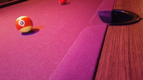 13 Side Pocket 動画素材 124269687