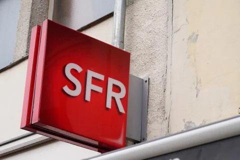 Bordeaux , Aquitaine France - 02 21 2020 : SFR store logo french phone operator brand sign shop red xkwx sfr, shop, red, logo, french, phone, operator, sign, store, logotype, signage, retail, france, brand, facades, design, business, symbol, modern, icon, architecture, communication, cyberspace, new, company, europa, global, network, mobile, commercial, exterior, advertisement, white, sale, advertising, center, street, international, fast, boutique, access, retailer, branding, banner, grey, dutch, finance, market, real, wall