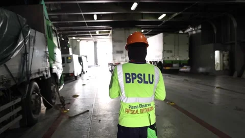 14 Asian Ferry Workers Stock Footage 165285338