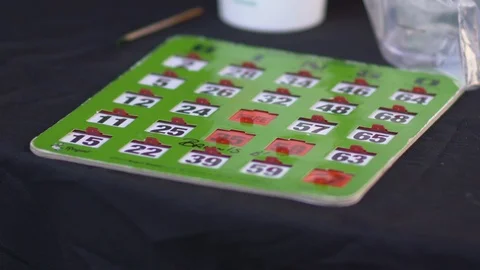 14 Bingo board on table Видео 97641863