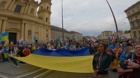 14 May Munich, Germany. Protest of Ukrainians on Odeonsplatz. Rally against war Stockbeeldmateriaal 197033961
