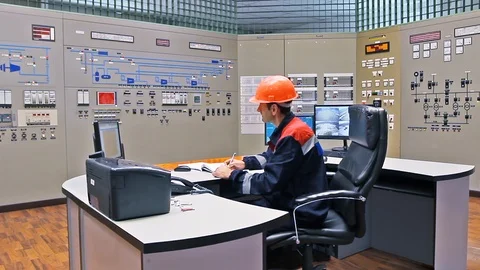 15 0482 EngineerWritesRegistry Video stock 105459308