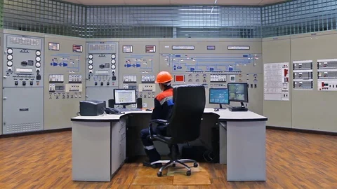 15 0495 ch2 EngineerAnalyzesTables Video stock 105460893