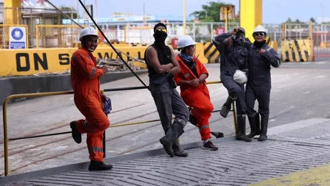 15 Asian Ferry Workers Stock Footage 165285524