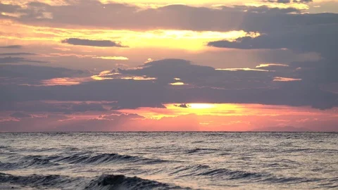 1630. Beautiful Sunset Clouds and Sea 4K Stock Footage 88730253