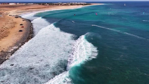 17 Orbit Kiter-in-Wave Big-Wave-Breaking  Ponta-Preta 動画素材 273083018