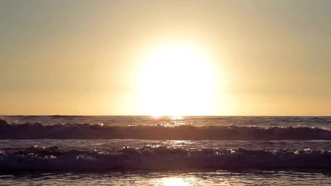 17 Sunset Reflection on Ocean and Beach 스톡 동영상 99596645