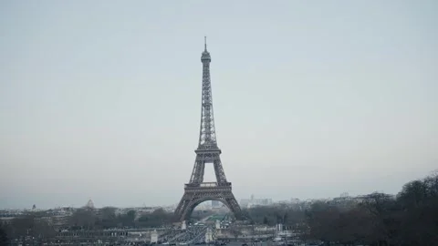 18.03.25 Eiffel tower dominates paris skyline on a hazy day Stock Footage 307908507