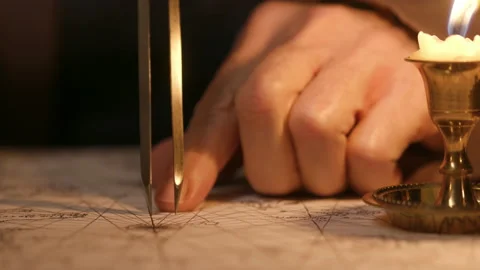 18th century ships captain plotting a course on a map using calipers Vídeos de archivo 232053710