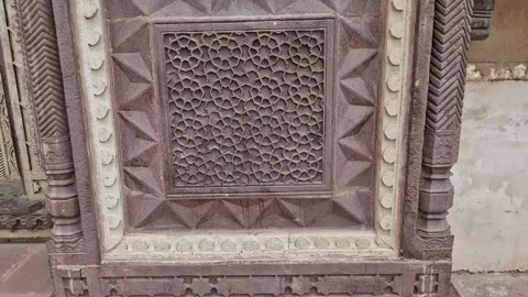 19-7-24; Square design with patterns at Jahangir palace's entrance, India. Stock Footage 280650391