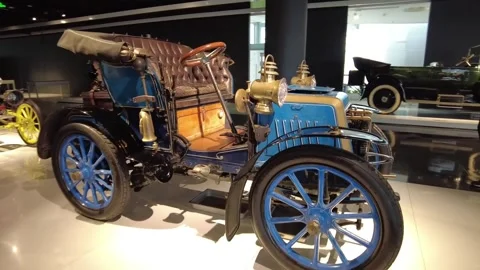 1902 Panhard &amp; Levassor Type A vintage French antique car static display Stock Footage 338420041