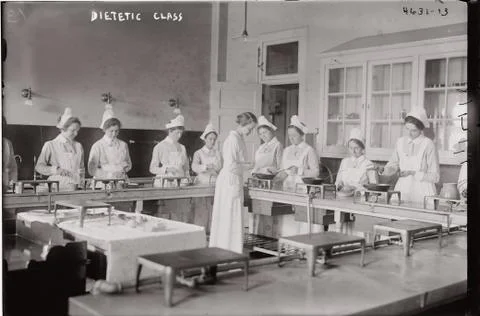 1910s. Nurses' dietetic class. Foto stock