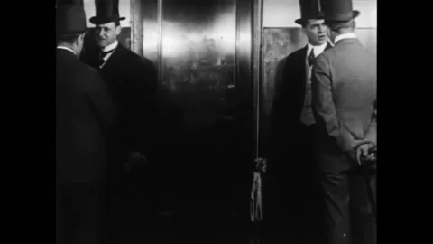 1918 - in this silent comedy, the invention of an elevator that stops even with 库存影片 248325791
