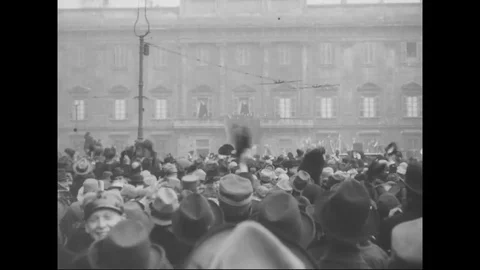 1919 - President Woodrow Wilson addresses a crowd of supporters in Milan, Italy. Stock Footage