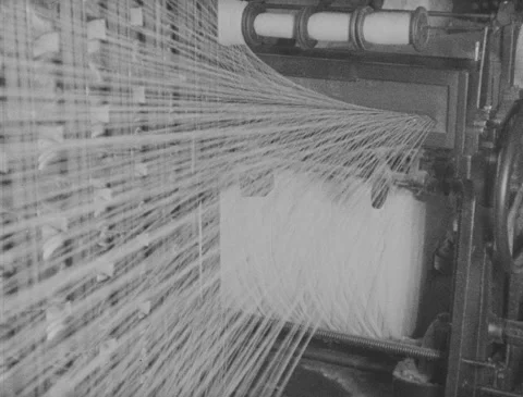 1920s - Cotton mill - Threads, spinning machine 库存影片 170510415