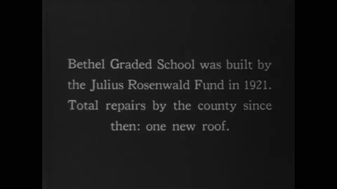 1920s - A run-down schoolhouse for black children in rural, segregated South Vidéo 221863220