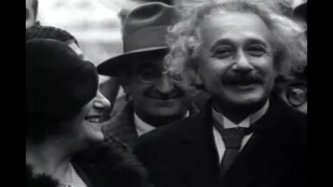 1930 | Albert Einstein Arrives in New York Video stock 77508897