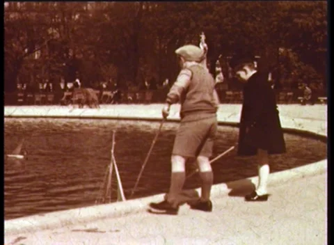 1930s Paris: Captivating Scenes of the Arc de Triomphe and Iconic Buildings Stock Footage 153361400