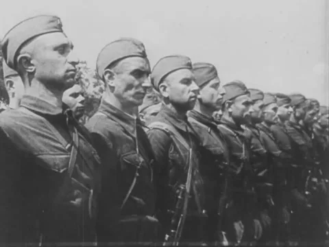 1930s: Soviet infantry in World War II 스톡 동영상 158069612
