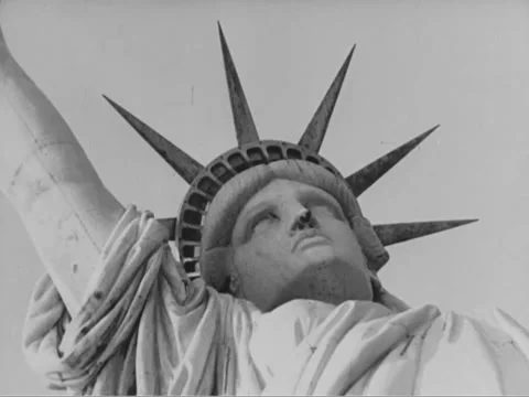 1930s: Statue of Liberty 스톡 동영상 157945567