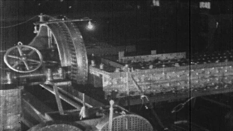 1931-People / Empire State Building / New York City / 1930-1931 Stock Footage