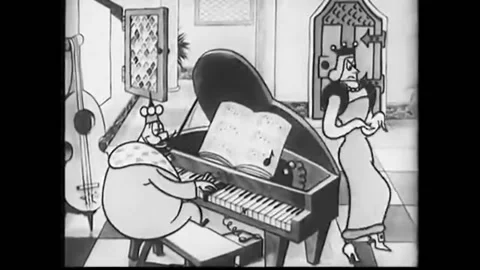 1933 - In this animated film, a witch's plot to blow up the king while he plays Vídeos de archivo 246360752