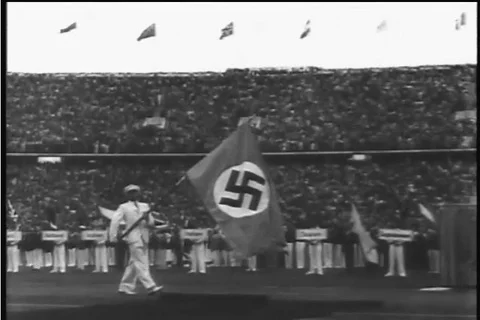 1936 Berlin Summer Olympics  - Adolf Hitler upset as Jesse Owens wins Видео 85664666