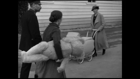 1939-Fair / Stuttgart / Germany / 1930 - 1939 Stock Footage