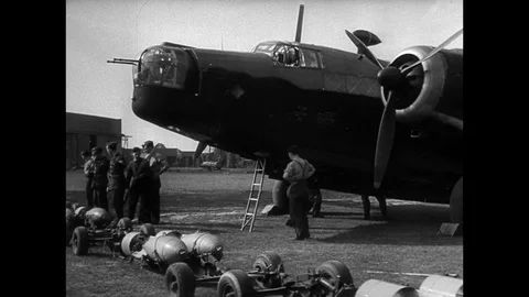 1940-The Blitz / Second World War / London / 1940 Stock Footage 77818944