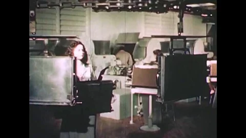 1940s - Cigarettes from the cigarette-making room are put into packs and 스톡 동영상 132202159