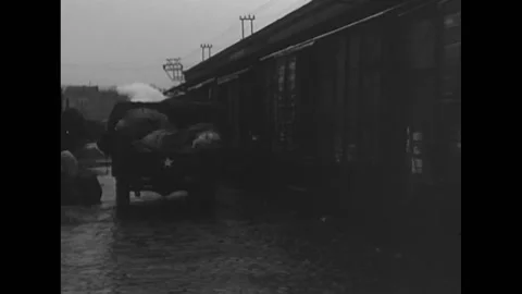 1944 - Mail sacks are delivered via truck from a train to a US Army Post Office Vídeos de archivo 205600942