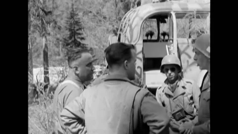 1945 - German SS Corps Commander Gottlob Berger and US Colonel Paul J. Donany Vidéo 221918357