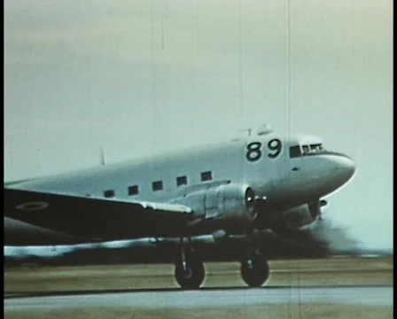 1950s AIRCRAFT TAKING OFF Stock-Footage 50551399