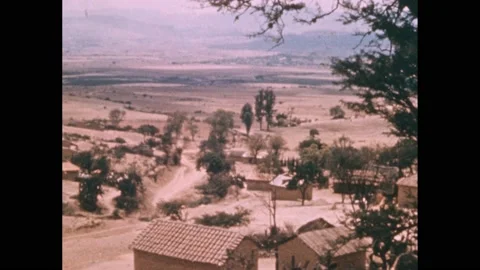 1950s: map of Mexico with an area highlight in the south, golden farmlands Stock Footage 238787799
