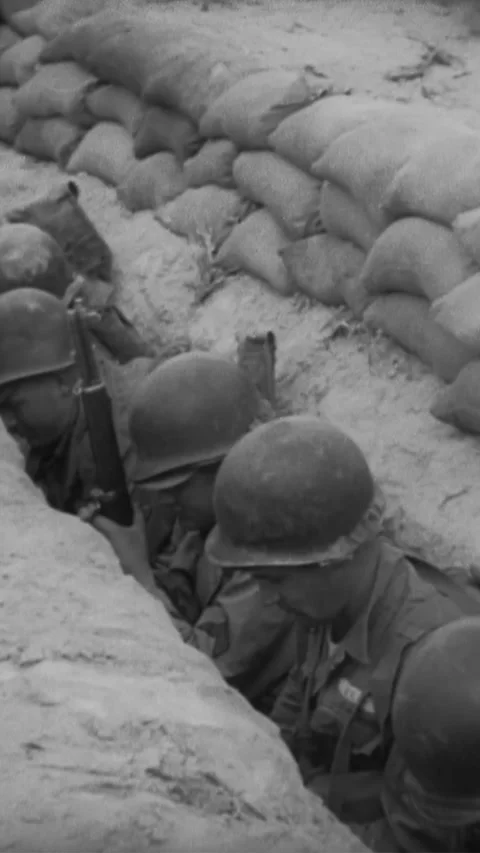 1952 - An atomic bomb is dropped at a US military test site in the desert. 스톡 동영상 284131149