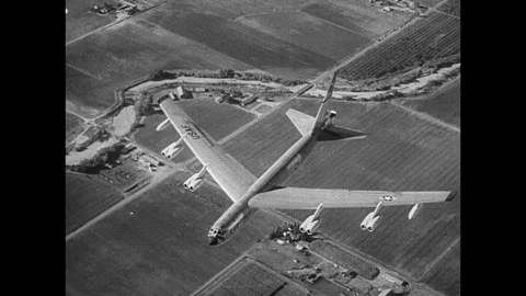1957-B-52B / World Record / USA / Jan 18, 1957 Stock Footage 77993045