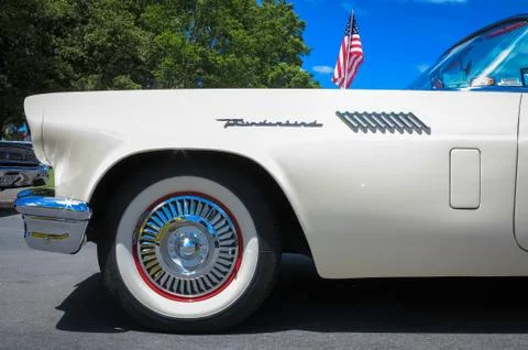 1957 Ford Thunderbird Fotos de archivo