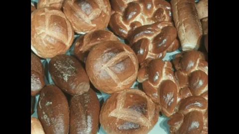1960s: Loafs of different breads. 動画素材 280015665
