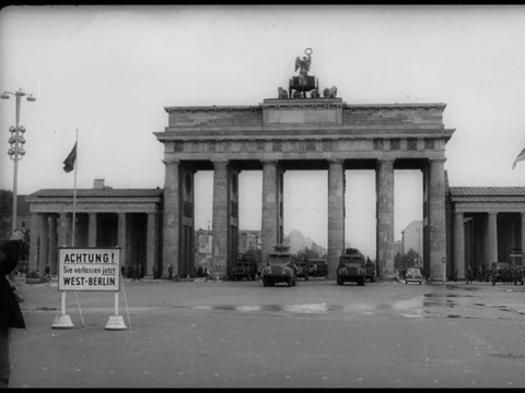 1961-Berlin Ultimatum / Cold War / Germany / 1961 Vídeos de archivo 77895014