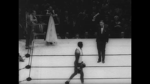 1961-Boxing / Ray Patterson / Jimmy Rossette / USA / 1961 Stock Footage
