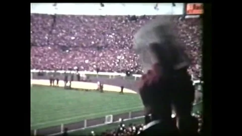 1961 FA Cup final Tottenham Hotspur and Leicester City pre match Wembley Cin Video stock 328256631