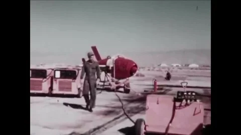 1962 - The engine of a Firebee jet is tested at Holloman Air Force Base. Vídeos de archivo 92629174