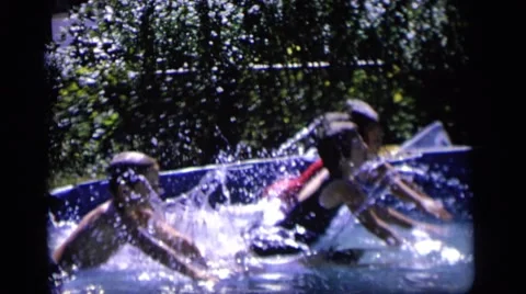 1964: enjoying group bath in childhood days is always amazing and full of fun Stock Footage