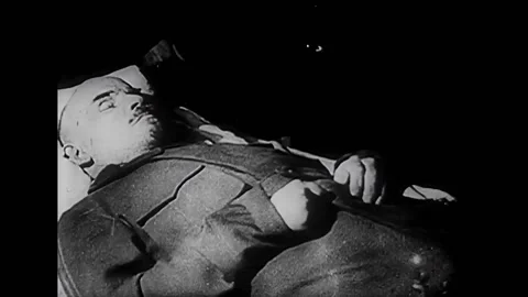 1966 - Lenin's Body In The Mausoleum (fr 